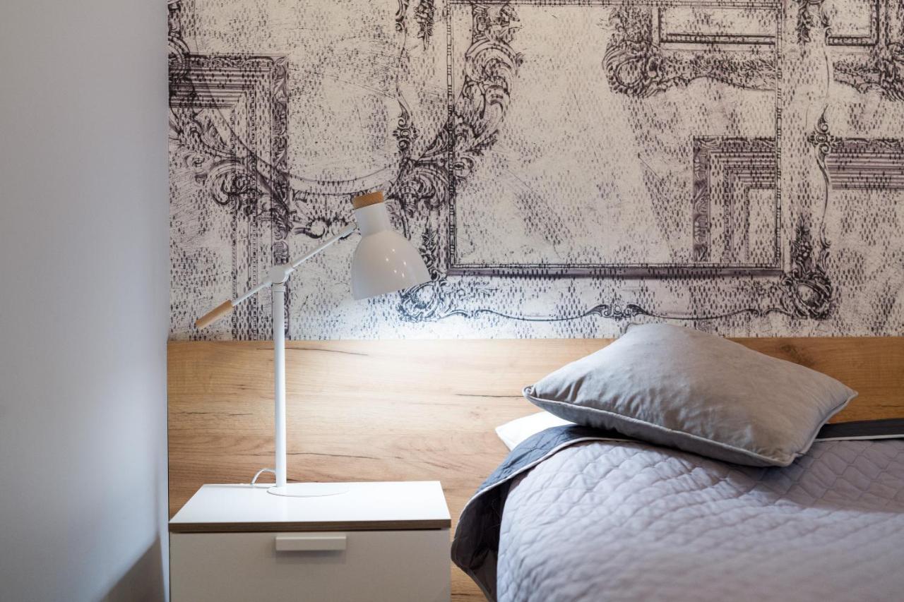 Welcome Apartment - Old Town Cracovia Esterno foto
